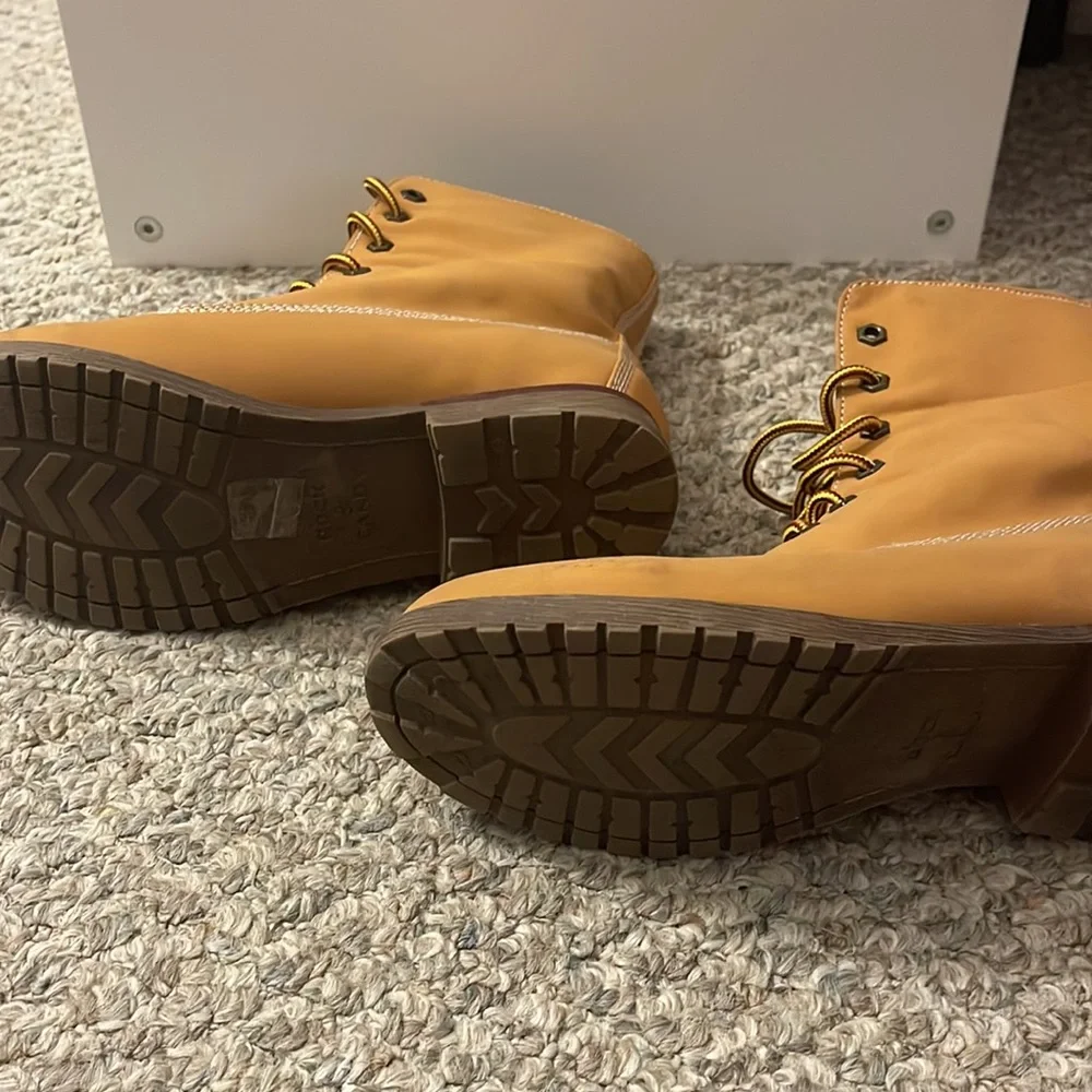 Boots - Picture 2 of 3